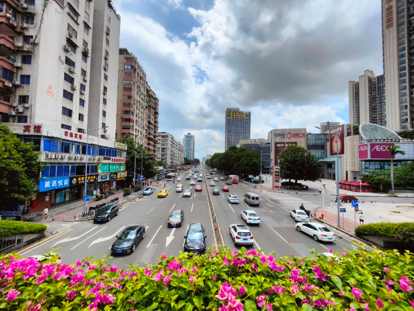 从工业传奇到文艺浪漫！来娱乐城平台这条大道，感受怀旧与潮流