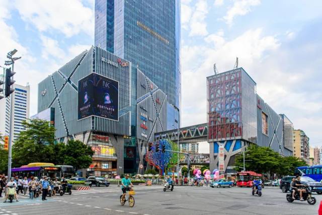 有了紫龙和青凤，江南西一半烟火一半诗意