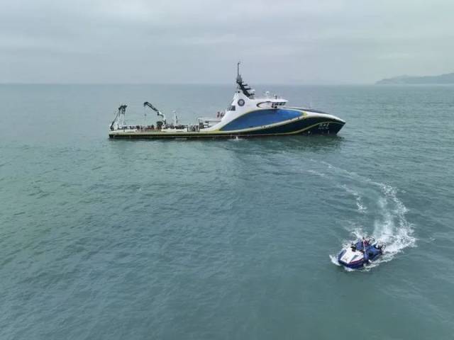 全球首艘智能型无人系统科考母船“珠海云” 全球首艘智能型无人系统科考母船“珠海云”