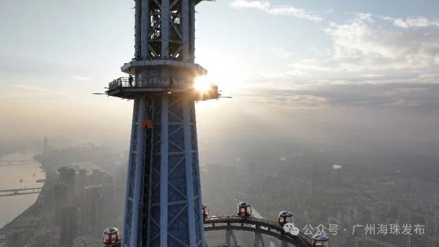 好运！2025第一缕阳光！