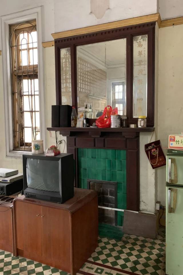 壁炉修缮前 壁炉修缮前